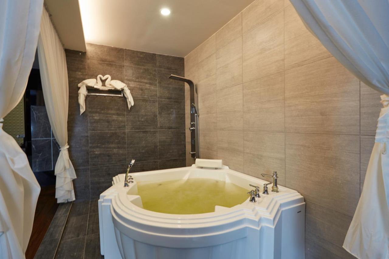 Dream Luxury Hotel Muar Eksteriør billede