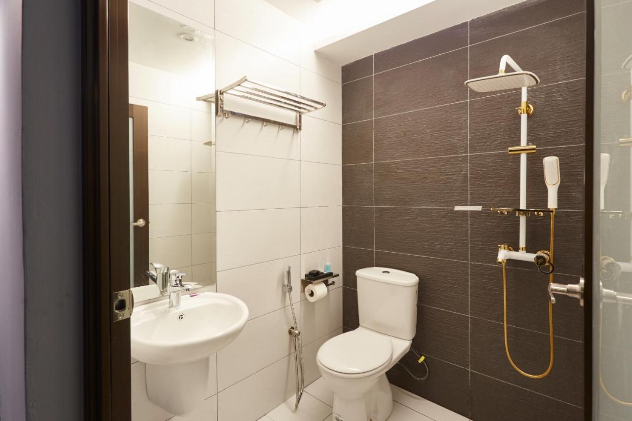 Dream Luxury Hotel Muar Eksteriør billede