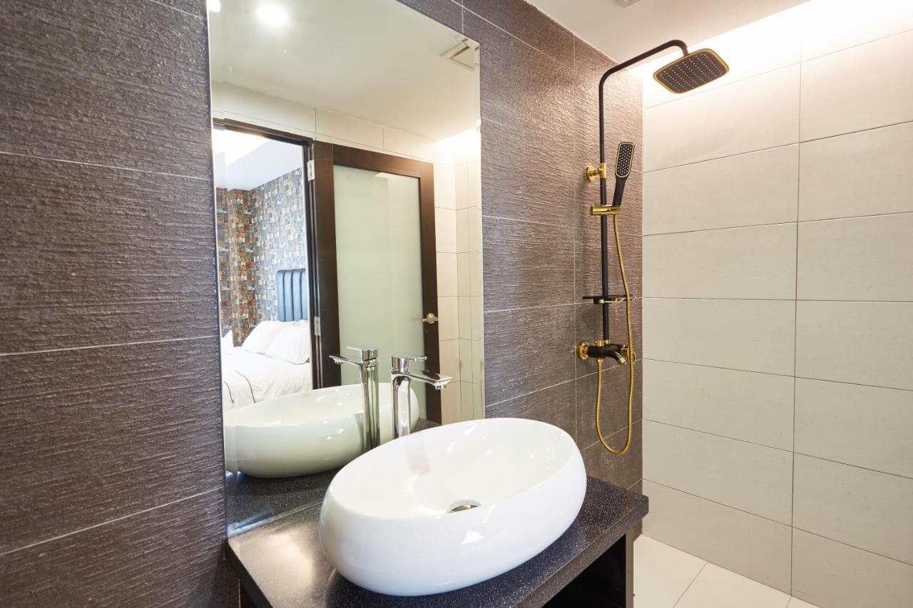 Dream Luxury Hotel Muar Eksteriør billede