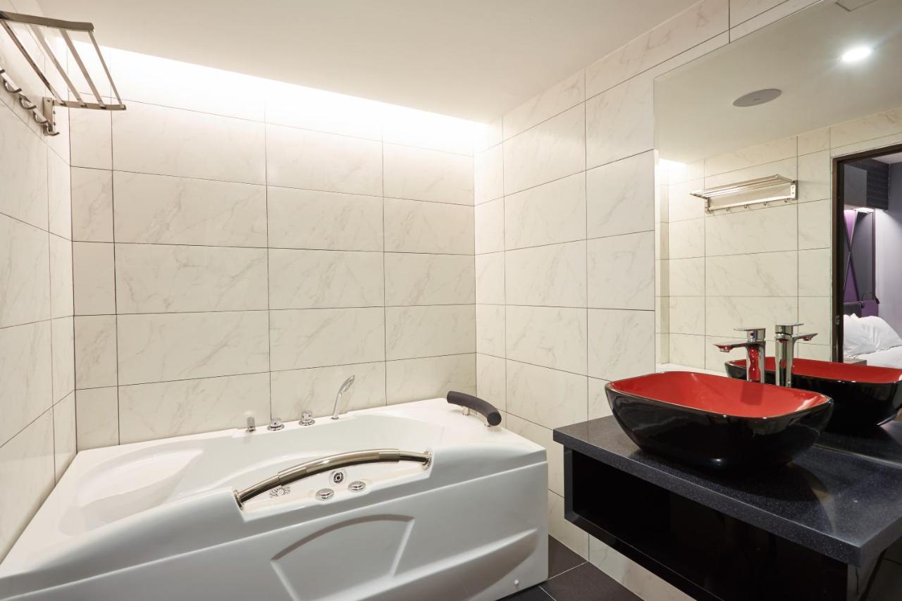 Dream Luxury Hotel Muar Eksteriør billede
