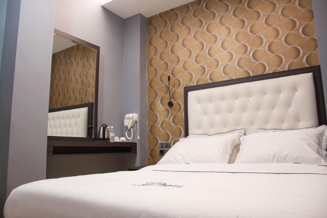 Dream Luxury Hotel Muar Eksteriør billede