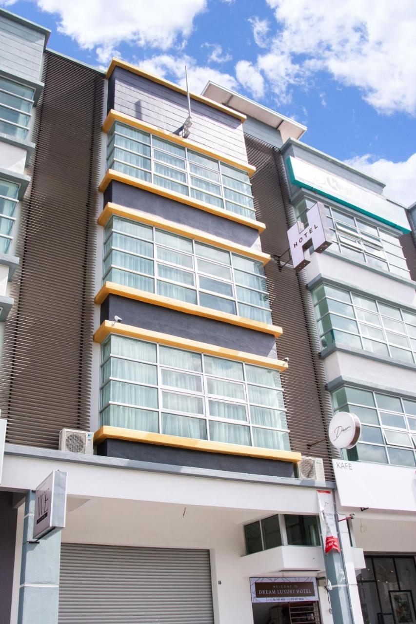 Dream Luxury Hotel Muar Eksteriør billede