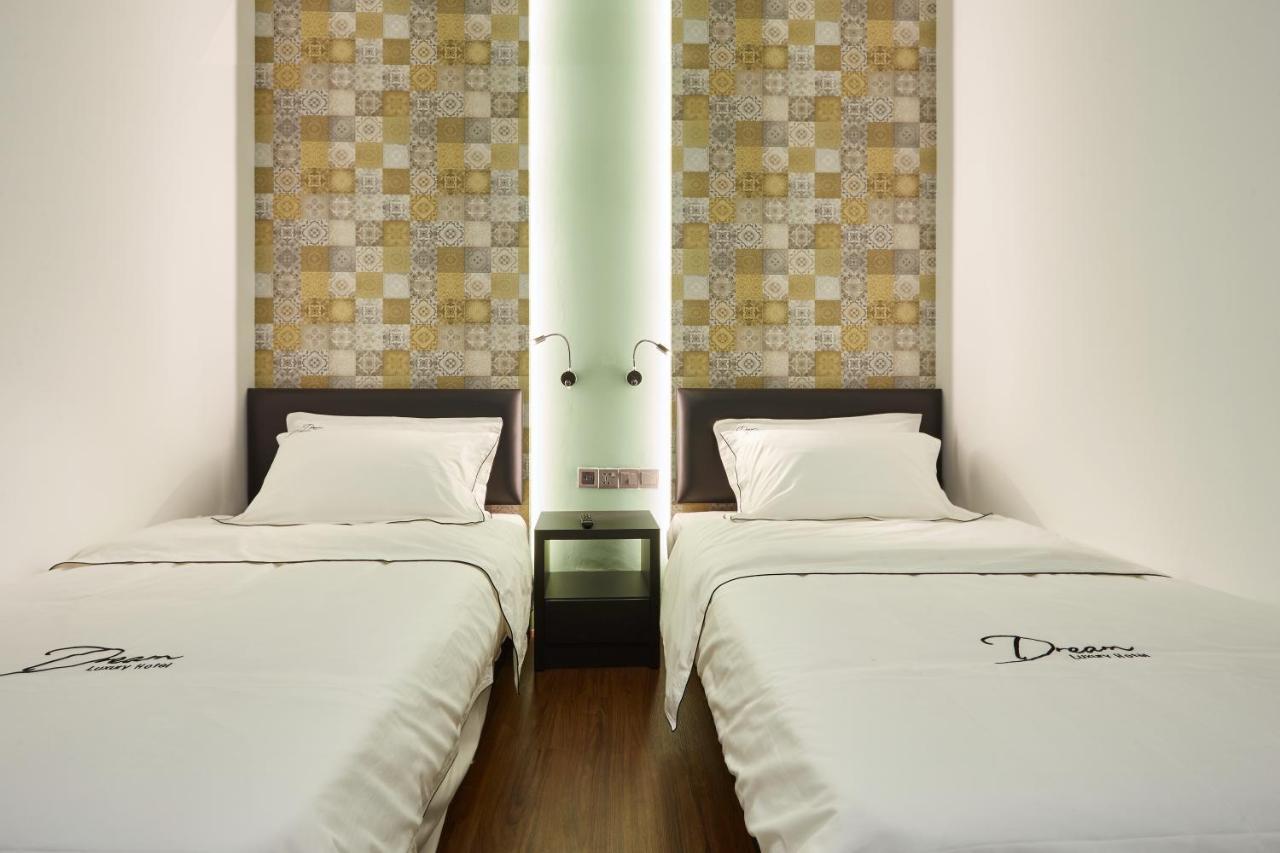 Dream Luxury Hotel Muar Eksteriør billede
